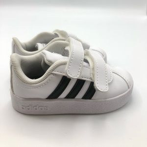 Adidas unisex sneaker toddler shoes